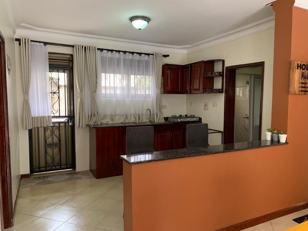 Cozy 2-Bedroom Apartment Within City Limits. Kampala Exteriör bild
